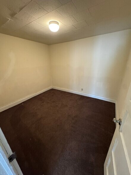 More Photos Of 403 Greenville St, Abbeville Apartments For Sale