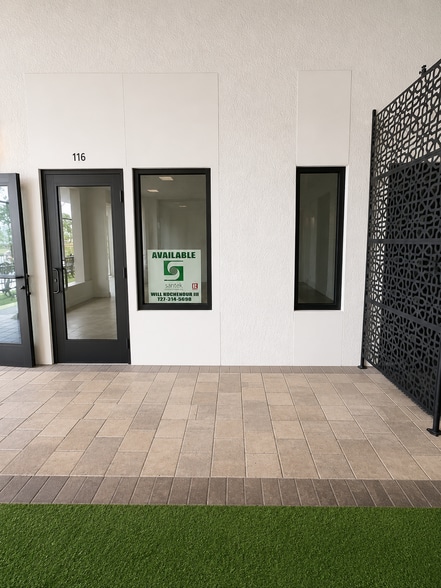 More Photos Of 990 Broadway, Dunedin Restaurant For Lease