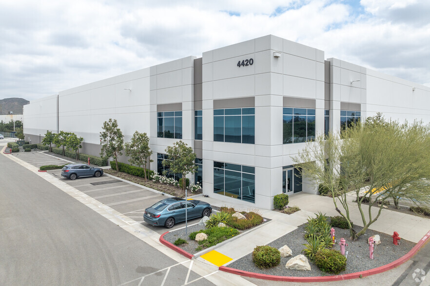 Primary Photo Of 4420 Serrano Dr, Jurupa Valley Manufacturing For Lease