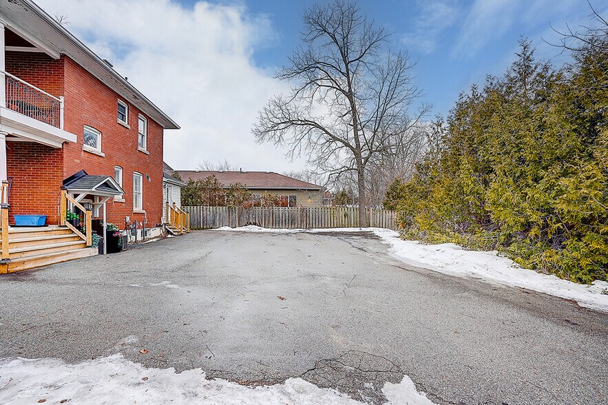 More Photos Of 12 Vincent St, Newmarket Office For Sale