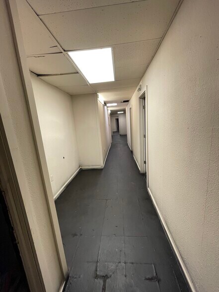 More Photos Of 901 W 4th St, Erie Hotel For Sale