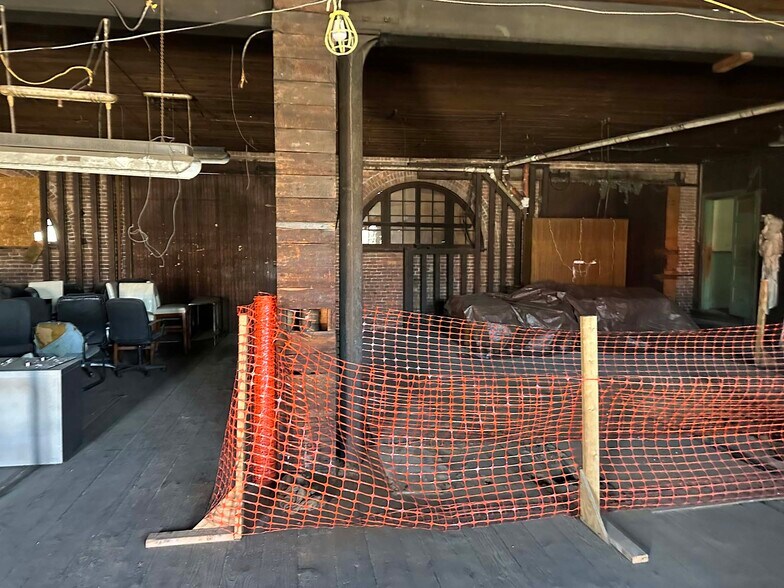 More Photos Of 400 N 6th Ave, Scranton Office For Sale