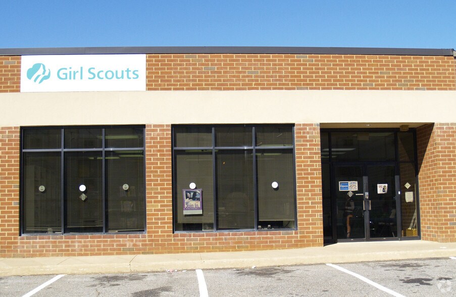 More Photos Of 370-386 Greenbrier Dr, Charlottesville Flex For Lease
