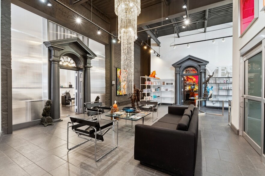 More Photos Of 605-607 NE Central Ave, Minneapolis Freestanding For Sale