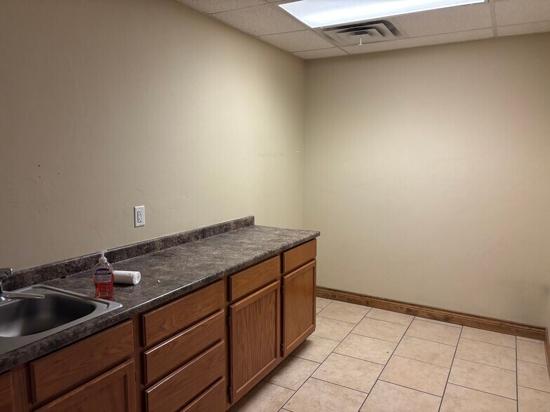 More Photos Of 703 Greenway Dr, Fruita Warehouse For Lease