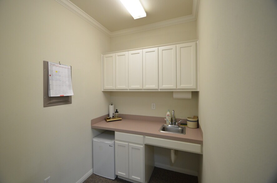 More Photos Of 4131 Spicewood Springs Rd, Austin Office For Sale