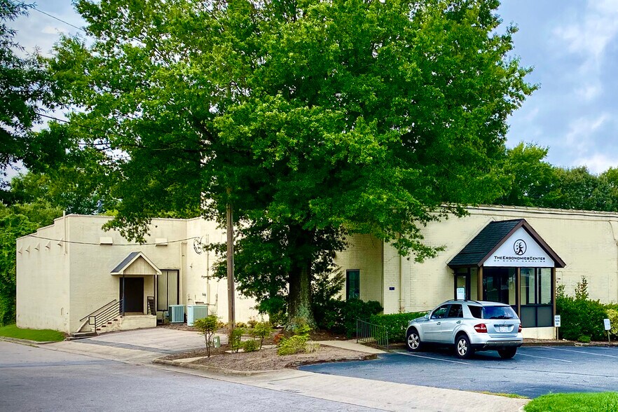 Primary Photo Of 3701-3715 Neil St, Raleigh Flex For Lease