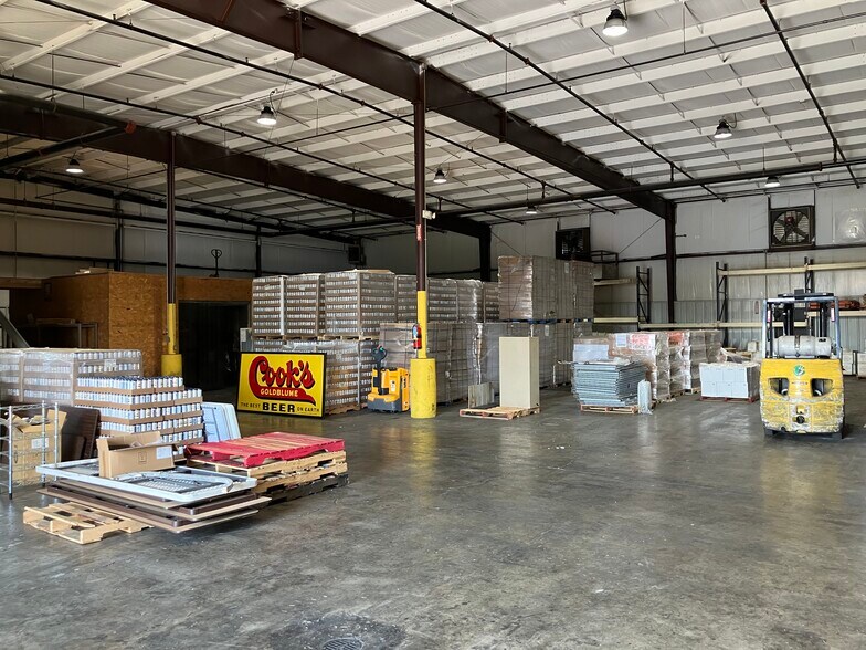 More Photos Of 770 Andico Rd, Plainfield Warehouse For Lease