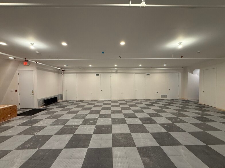 More Photos Of 342 Post Ave, Westbury Office For Sale