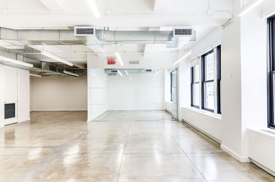 More Photos Of 330 Seventh Ave, New York Office For Lease