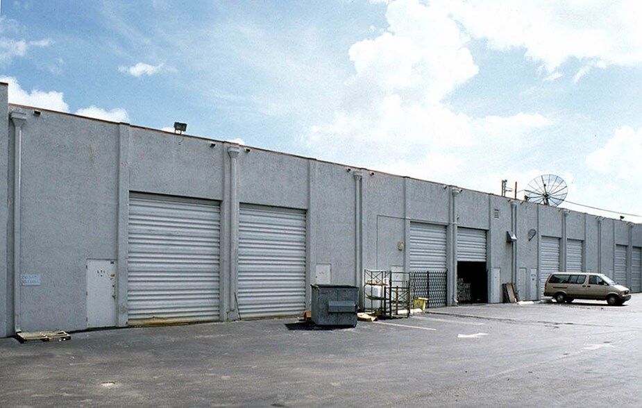 More Photos Of 1400-1414 SW 13th Ct, Pompano Beach Light Manufacturing For Lease