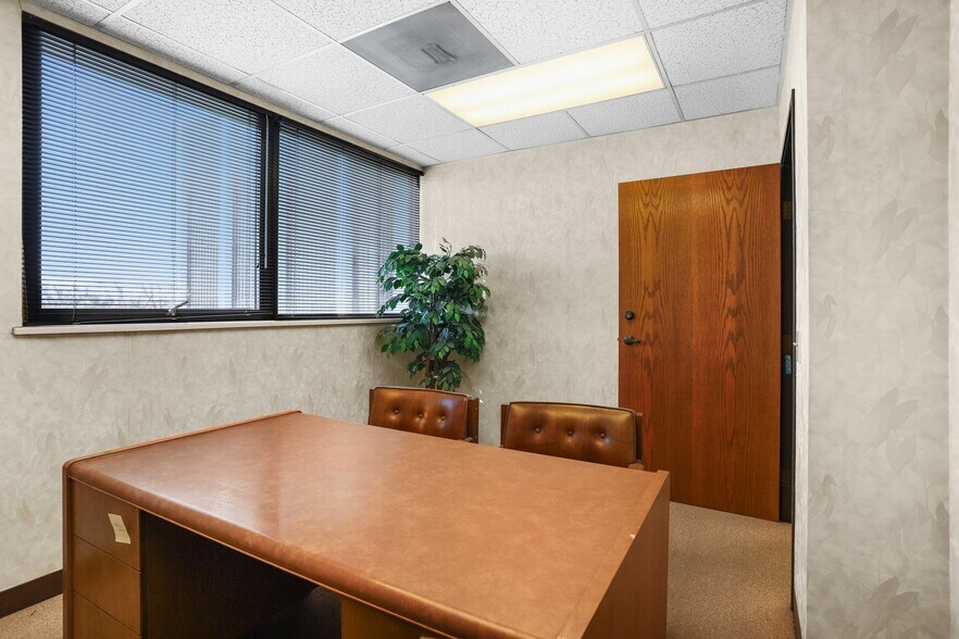 More Photos Of 999 N Tustin Ave, Santa Ana Medical For Sale