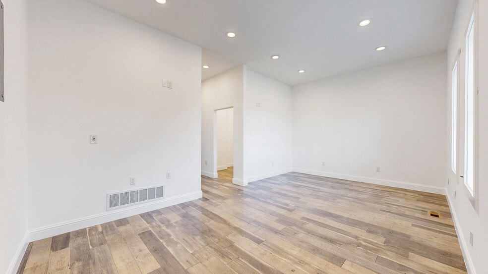 More Photos Of 4342 Delaware St, Denver Warehouse For Sale