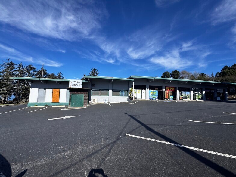 More Photos Of 1240 Chetco Ave, Brookings General Retail For Sale