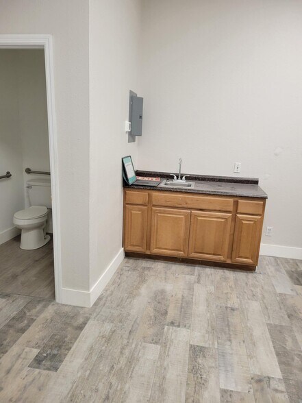 More Photos Of 2811 Tamiami Trl, Port Charlotte Unknown For Lease