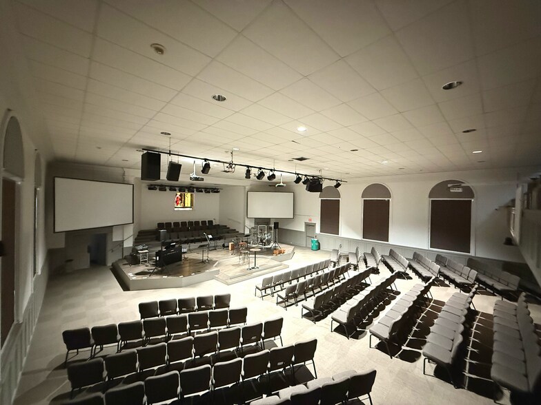 More Photos Of 37511 Church Ave, Dade City Religious Facility For Sale