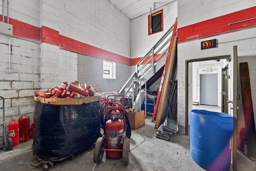 More Photos Of 2200 S Miller Pky, Milwaukee Distribution For Sale