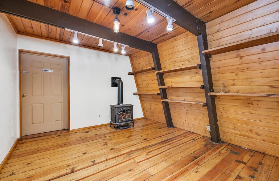 More Photos Of 40143 Big Bear Blvd, Big Bear Lake Storefront Retail Residential For Sale