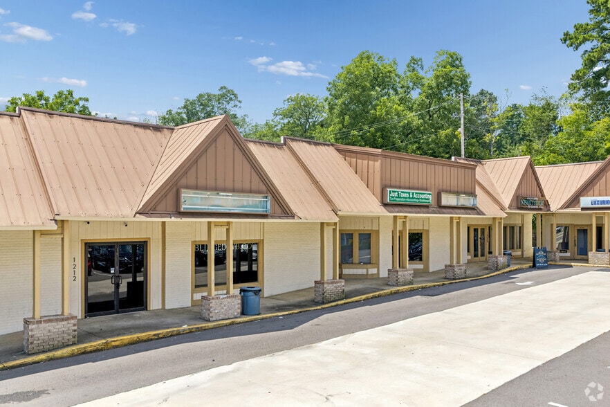 More Photos Of 1200-1248 Center Point Pky, Birmingham Storefront For Sale