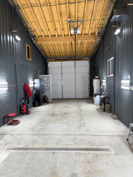 More Photos Of 2006 7th St, Columbus Storefront For Sale