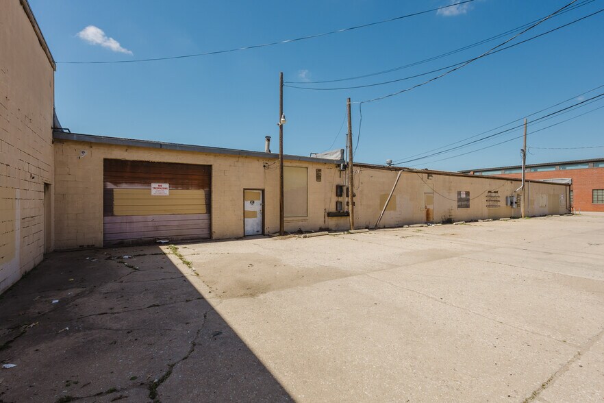 More Photos Of 470 N Seneca St, Wichita Warehouse For Sale