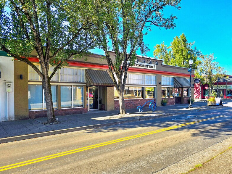 More Photos Of 129-137 N Main Ave, Gresham Restaurant For Sale