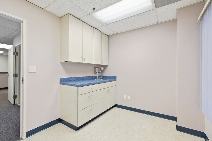 More Photos Of 256 Landis Ave, Chula Vista Medical For Lease