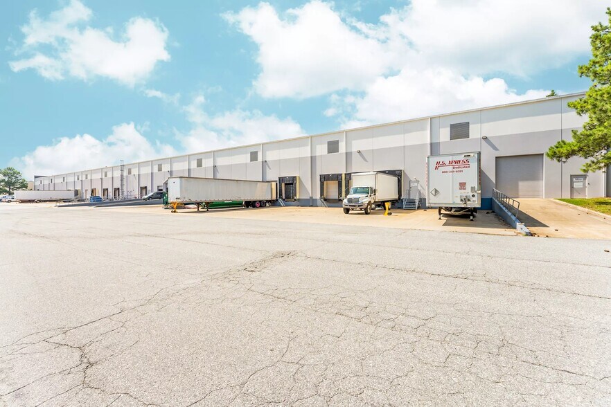 More Photos Of 657 Brigham Rd, Greensboro Unknown For Lease