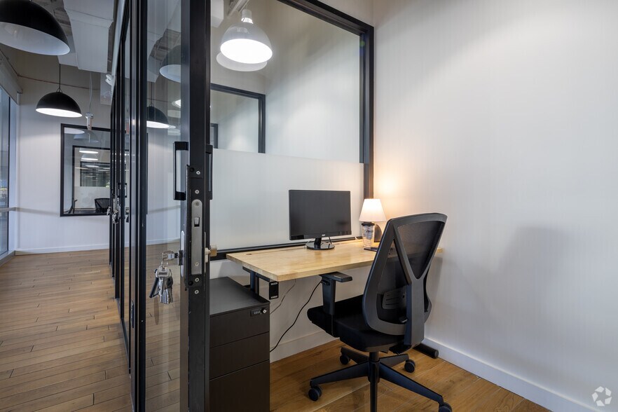 More Photos Of 3365 Piedmont Rd NE, Atlanta Coworking Space
