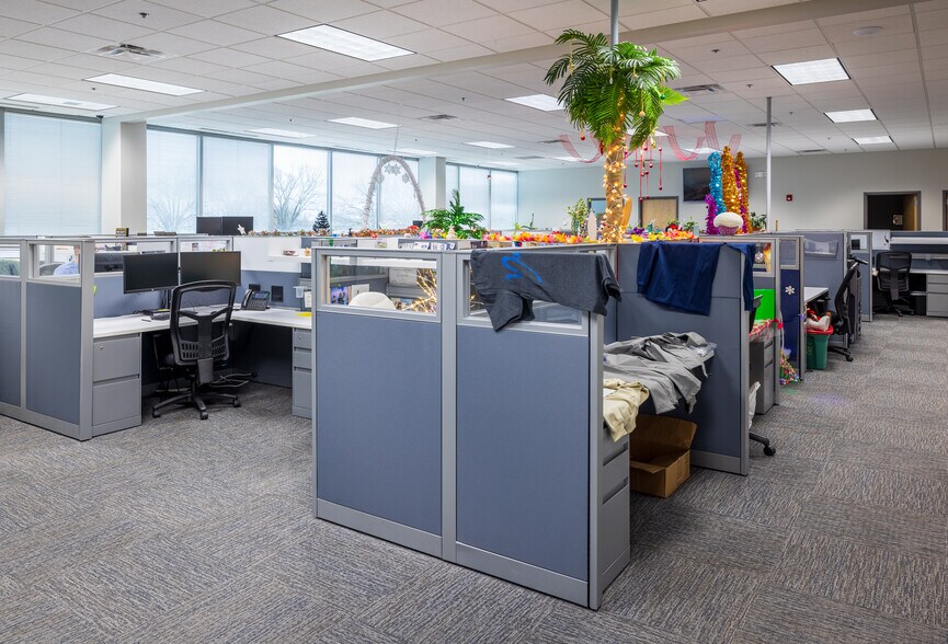 More Photos Of 10330 N Meridian St, Carmel Medical For Lease