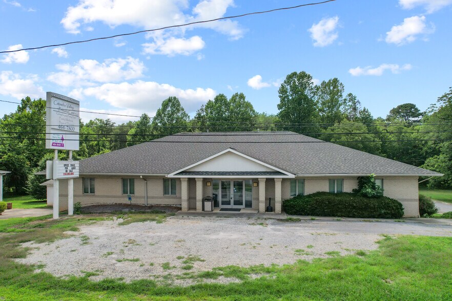 More Photos Of 2180 Northwest Blvd, Newton Medical For Sale