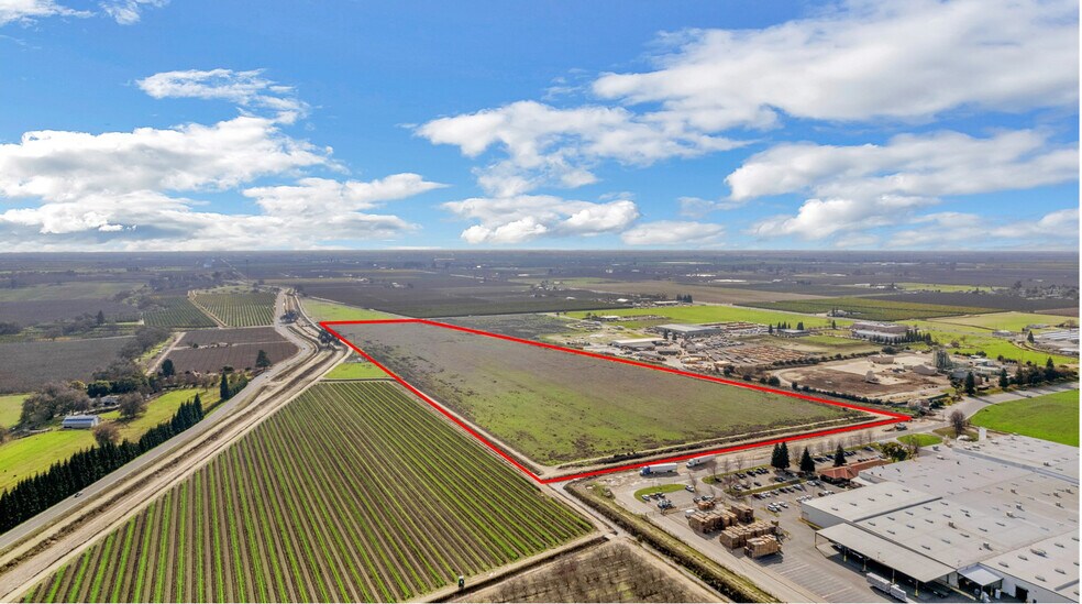 More Photos Of 1000 Muscat Ave, Sanger Land For Sale