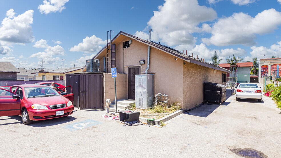 More Photos Of 10300 S Inglewood Ave, Inglewood Freestanding For Sale