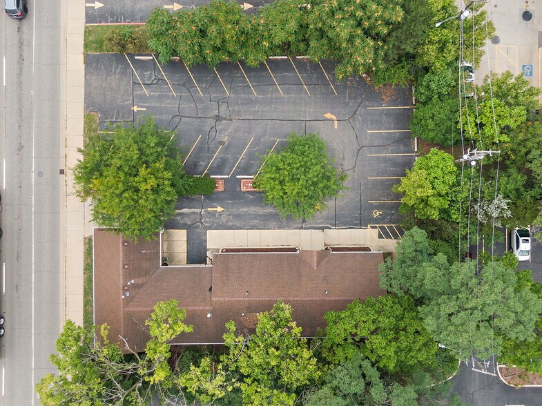 More Photos Of 712 W Main St, West Dundee Medical For Sale