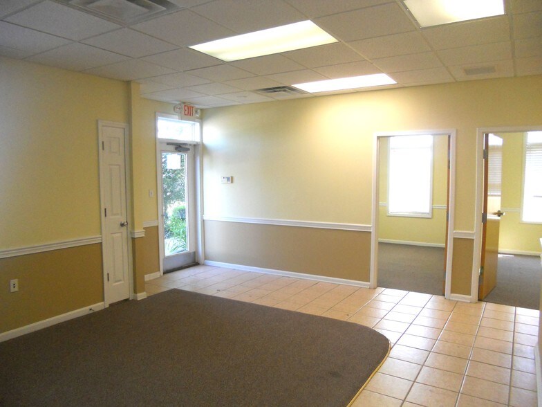 More Photos Of 30 Stonecrest Ct, Shelbyville Medical For Lease