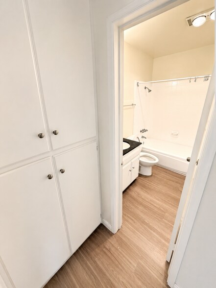 More Photos Of 4744 Hawley Blvd, San Diego Apartments For Sale