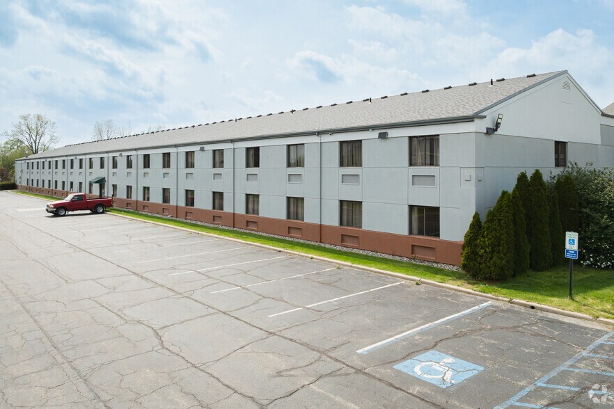 More Photos Of 10621 Fremont Pike, Perrysburg Hotel For Sale