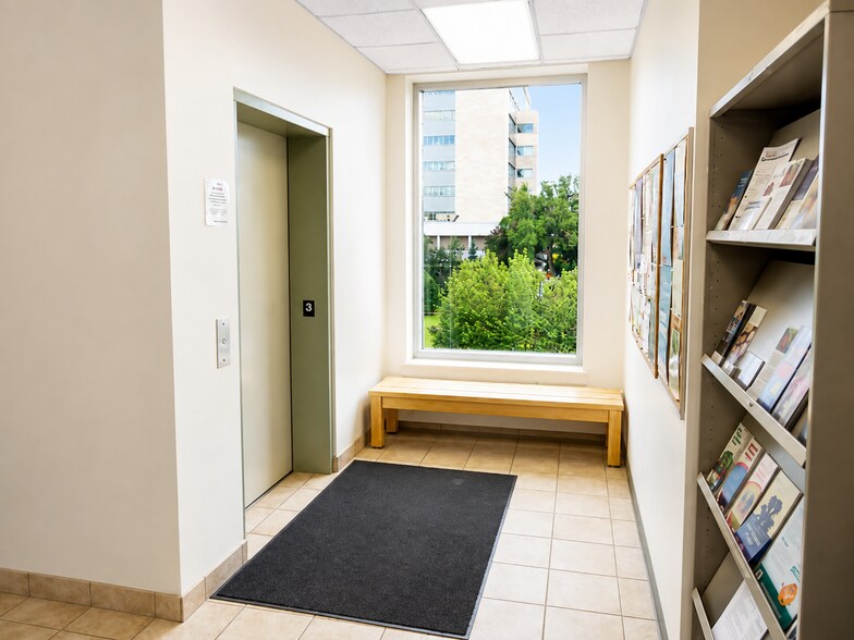 More Photos Of 4826 50 St, Red Deer Office For Sale