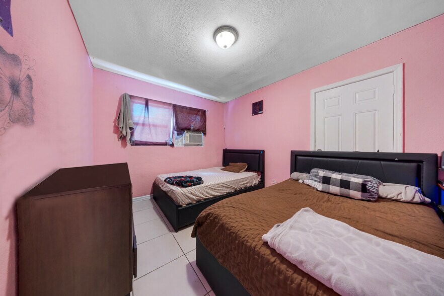 More Photos Of 1035 NW 4th St, Miami Apartments For Sale