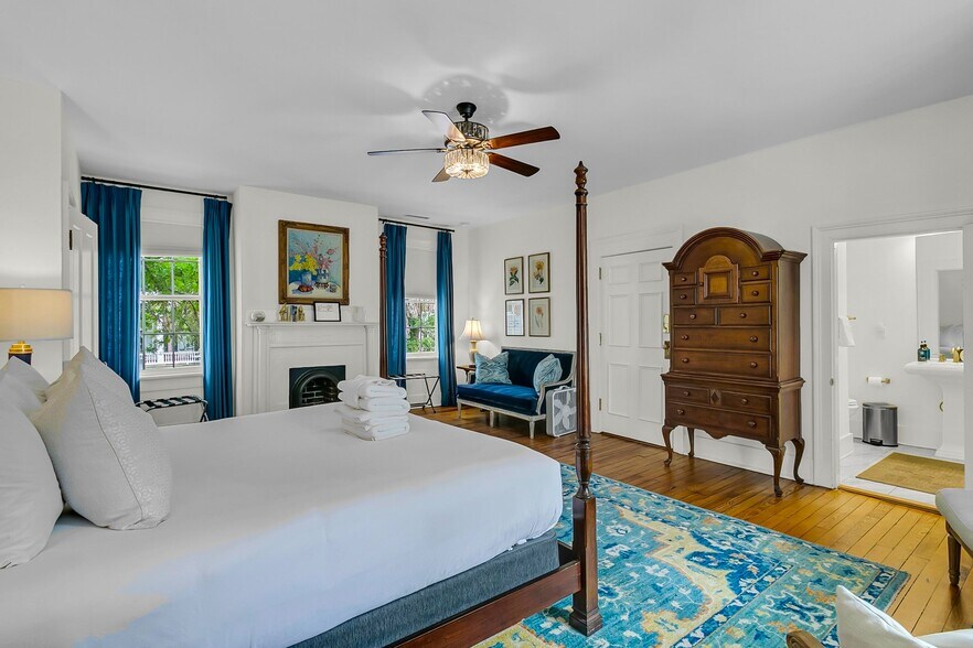 More Photos Of 184 Ashley Ave, Charleston Specialty For Sale