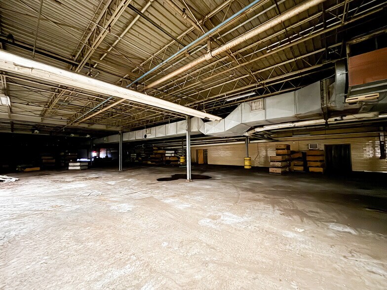 More Photos Of 1475 S Sam Houston Blvd, Houston Warehouse For Sale