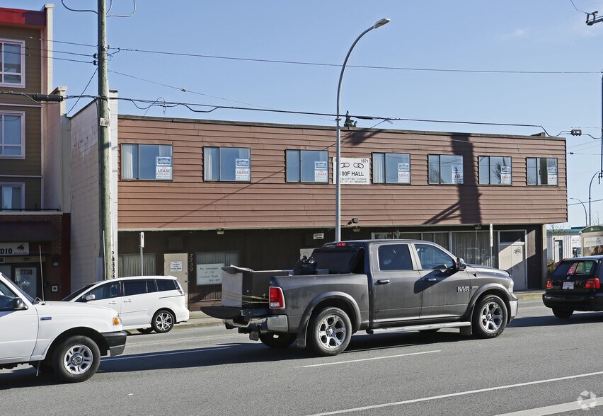 More Photos Of 7726-7730 Edmonds St, Burnaby Storefront Retail Office For Sale