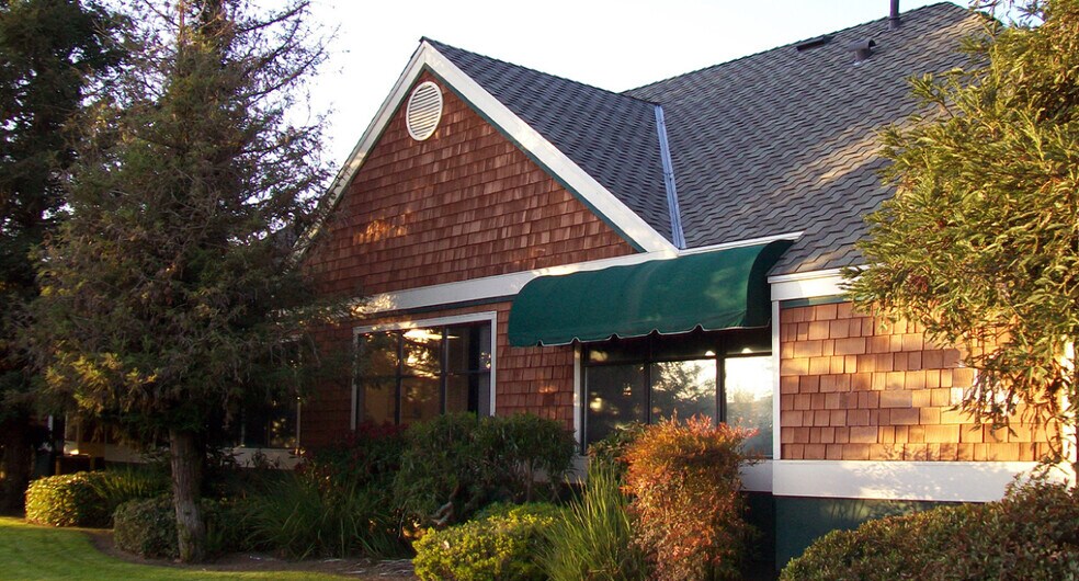 More Photos Of 7257 N Maple Ave, Fresno Business Park For Lease