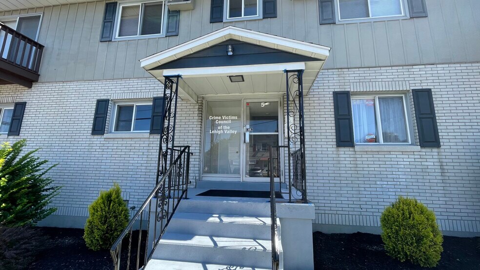 More Photos Of 1553-1555 Northampton St, Easton Office For Sale