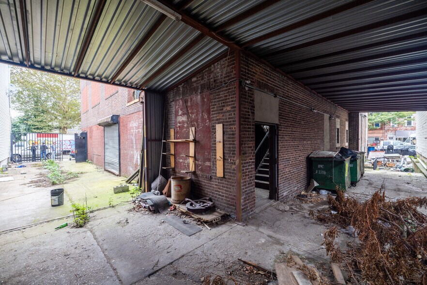 More Photos Of 555 Liberty Ave, Brooklyn Warehouse For Sale