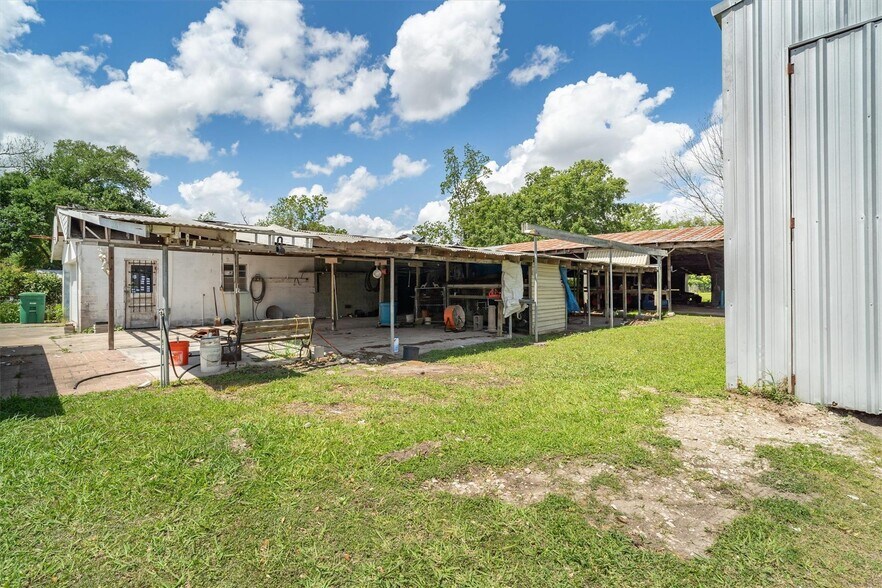 More Photos Of 7833 Almeda Genoa Rd, Houston Land For Sale