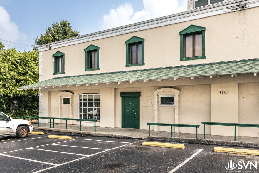 More Photos Of 1701 Alexandria Dr, Lexington General Retail For Lease