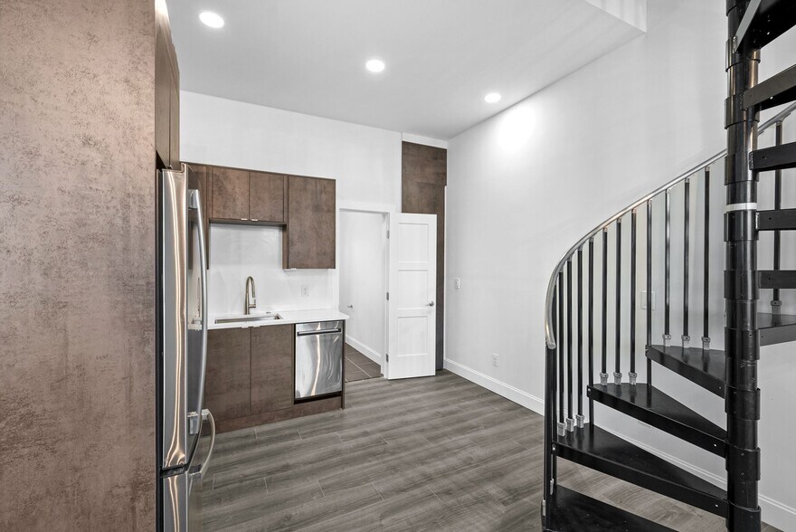 More Photos Of 316 Toledo, San Antonio Multifamily For Sale