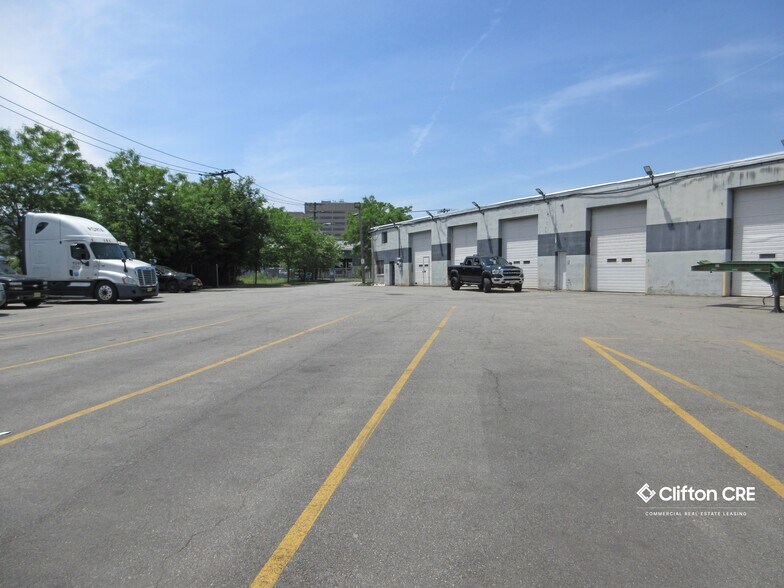 More Photos Of 285 Highland Cross, Rutherford Warehouse For Sale