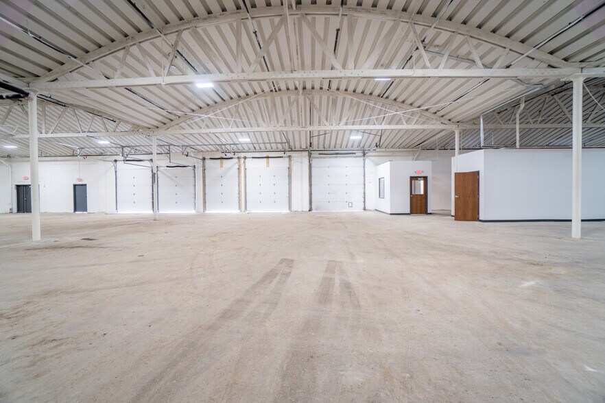 More Photos Of 5400 N Teutonia Ave, Milwaukee Warehouse For Sale